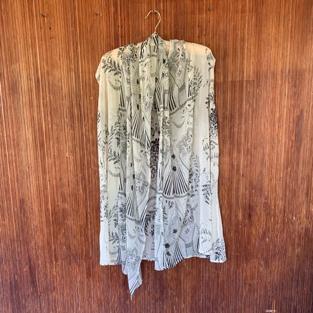 Light Patterned Cardigan